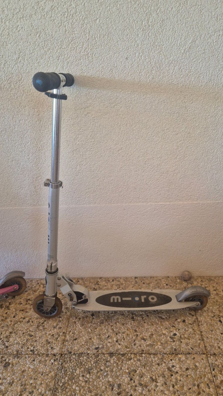 Micro Veicoli per bambini: Trottinette Micro Grise – Usato da Prangins venduto da ale_x9wx