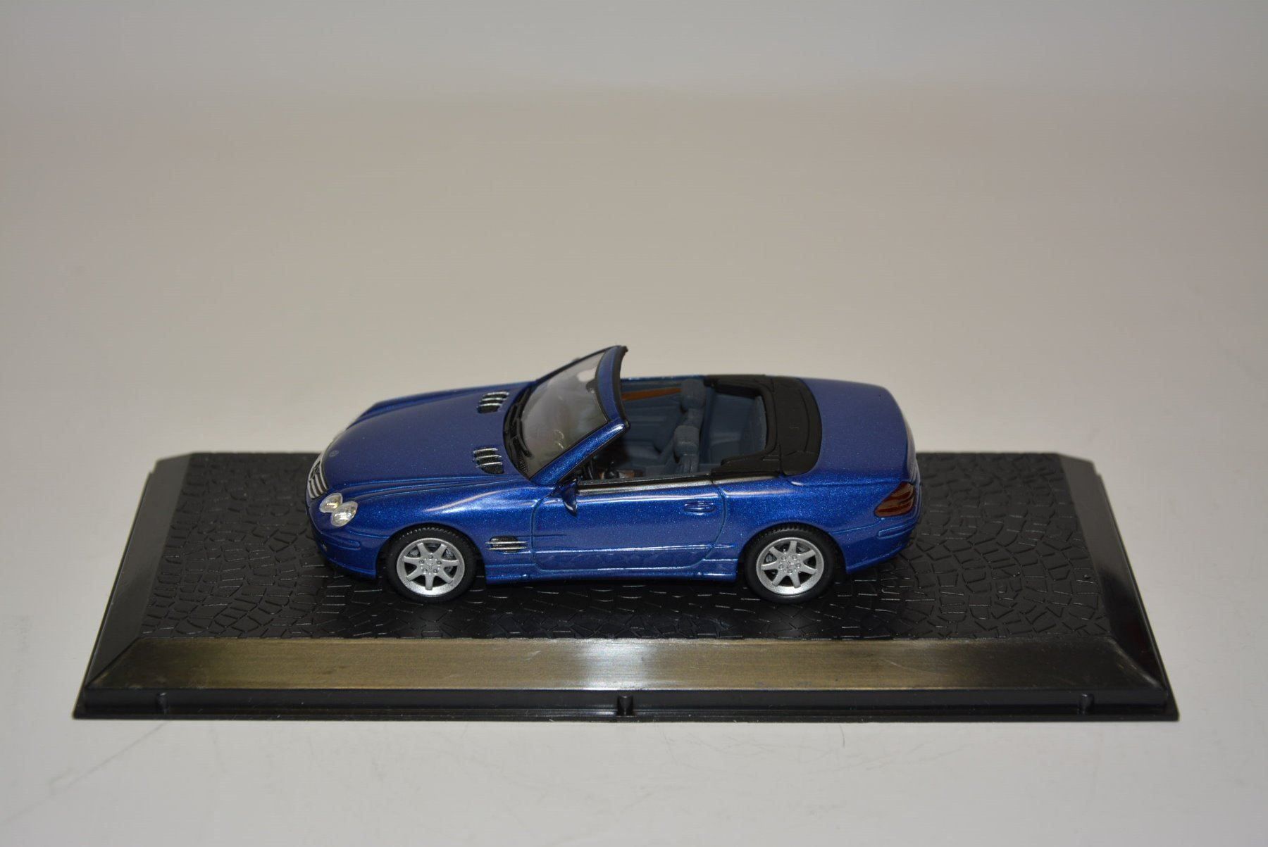 Mercedes-Benz Modellini d'auto: Mercedes Benz SL600 2003 , 1:43 – Nuovo (secondo la descrizione) da Goldach venduto da Feivel9 1