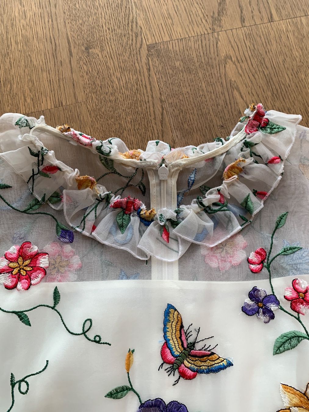Vestiti: Kleid aus Seide – Nuovo (secondo la descrizione) da Muttenz venduto da sim_k77n 3