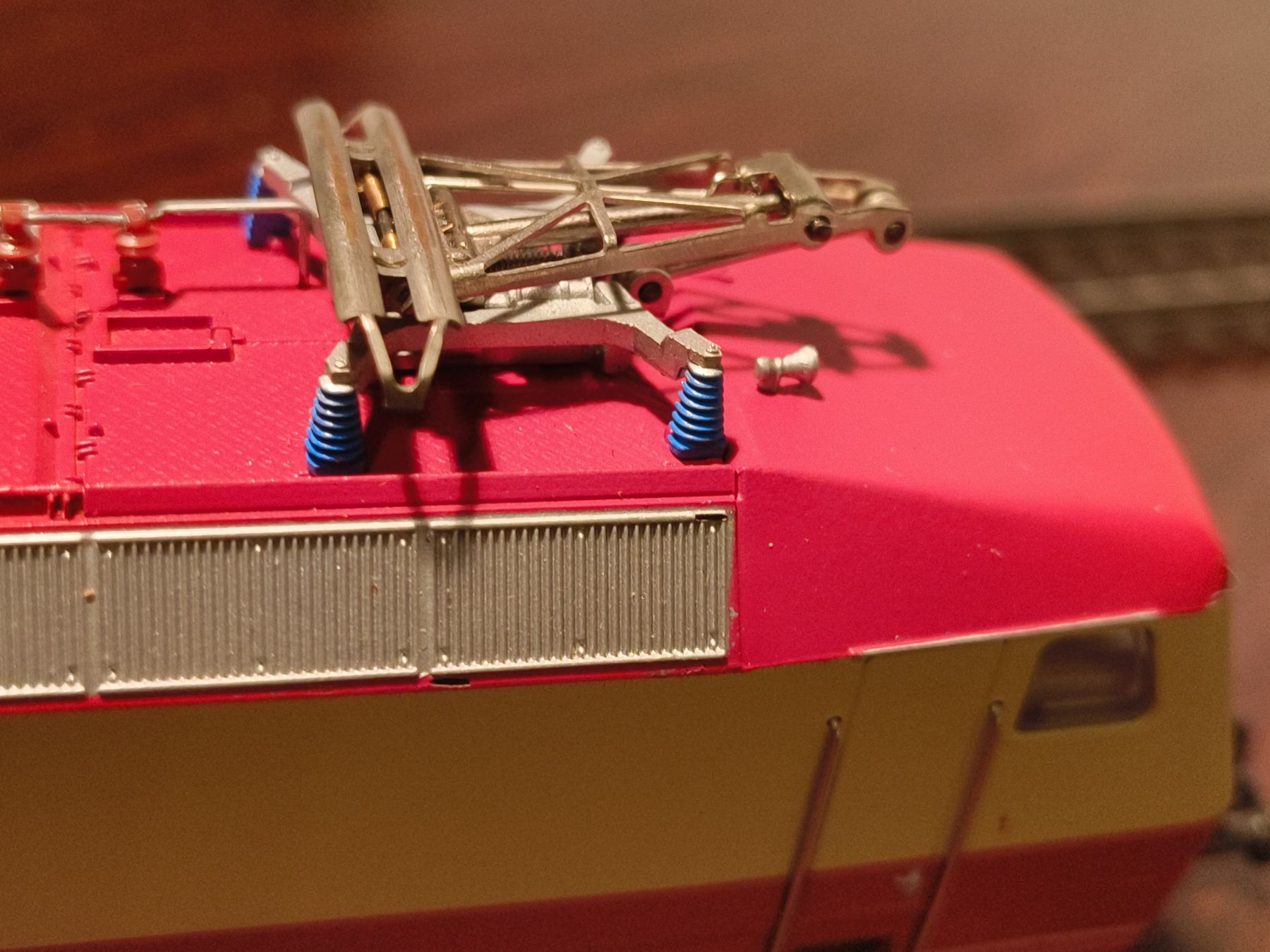 Märklin Modellini di ferrovie: Märklin DB Lok 3153 H0 Wechselstrom – Usato da stettlen venduto da VintageBern_ch 7