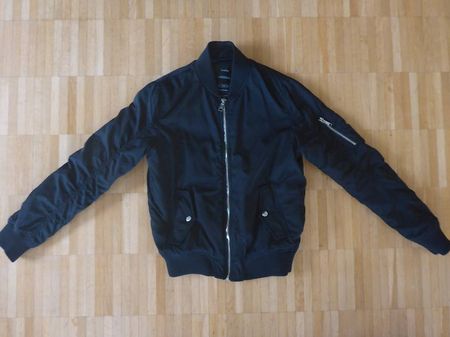 Jacke schwarz wattiert Gr. S von Berskha