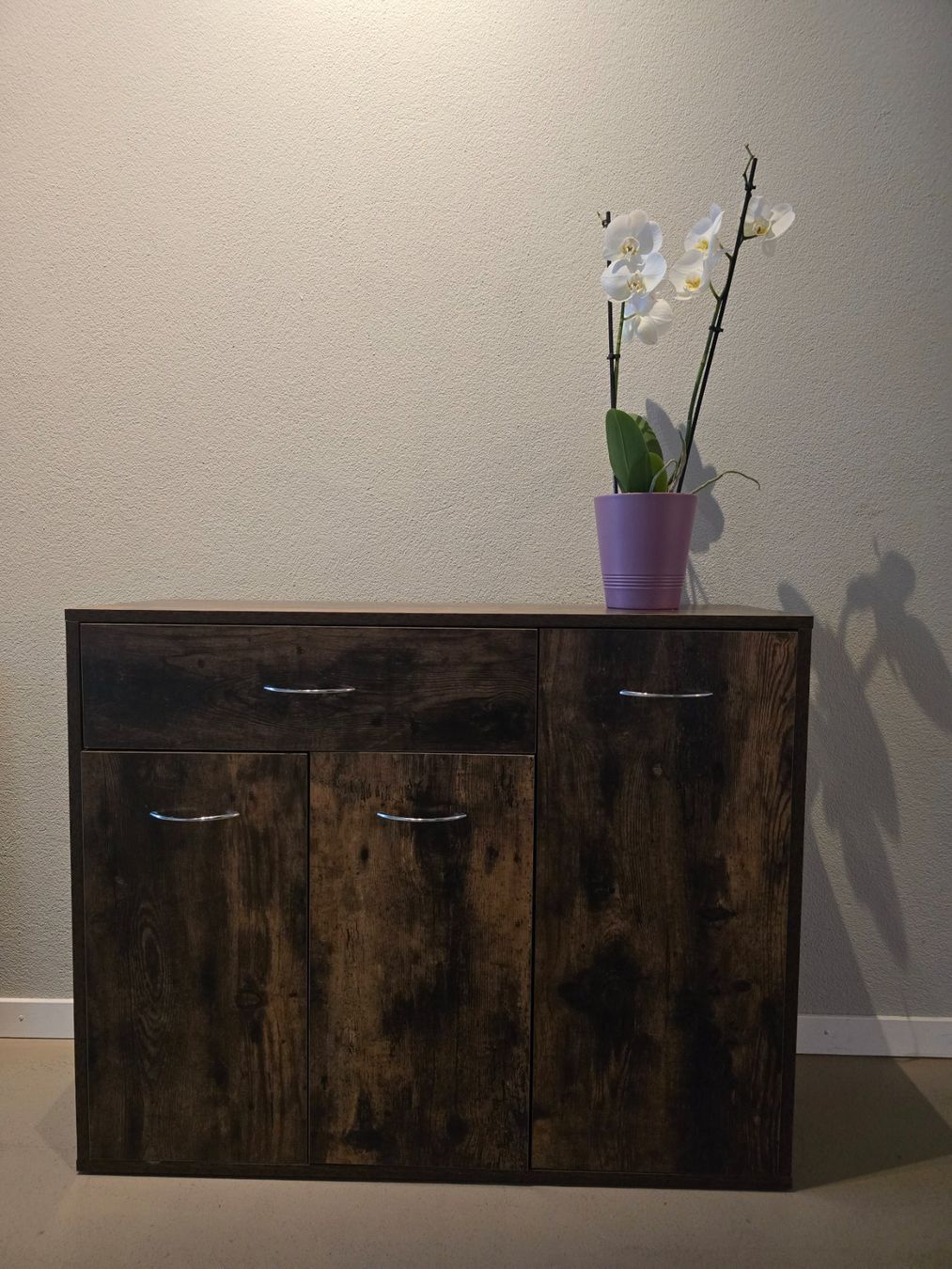 Kommoden: Sideboard / Kommode Holzoptik Industrial Stil – Gebraucht aus Zürich von Jackiieee88