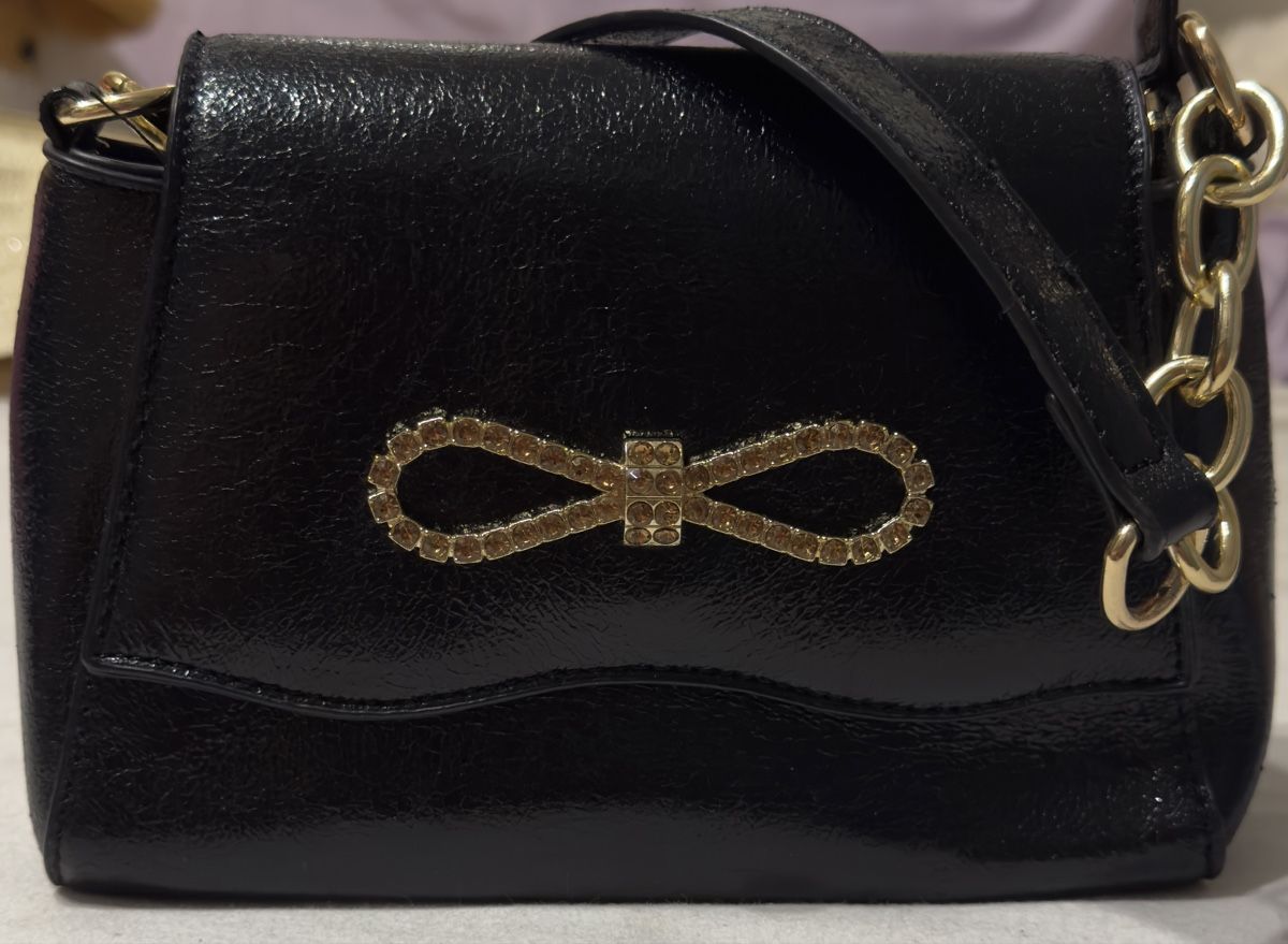 Sacs femmes: Süsse Schultertasche - schwarz – Neuf (Voir description) à Gontenschwil par eli9923