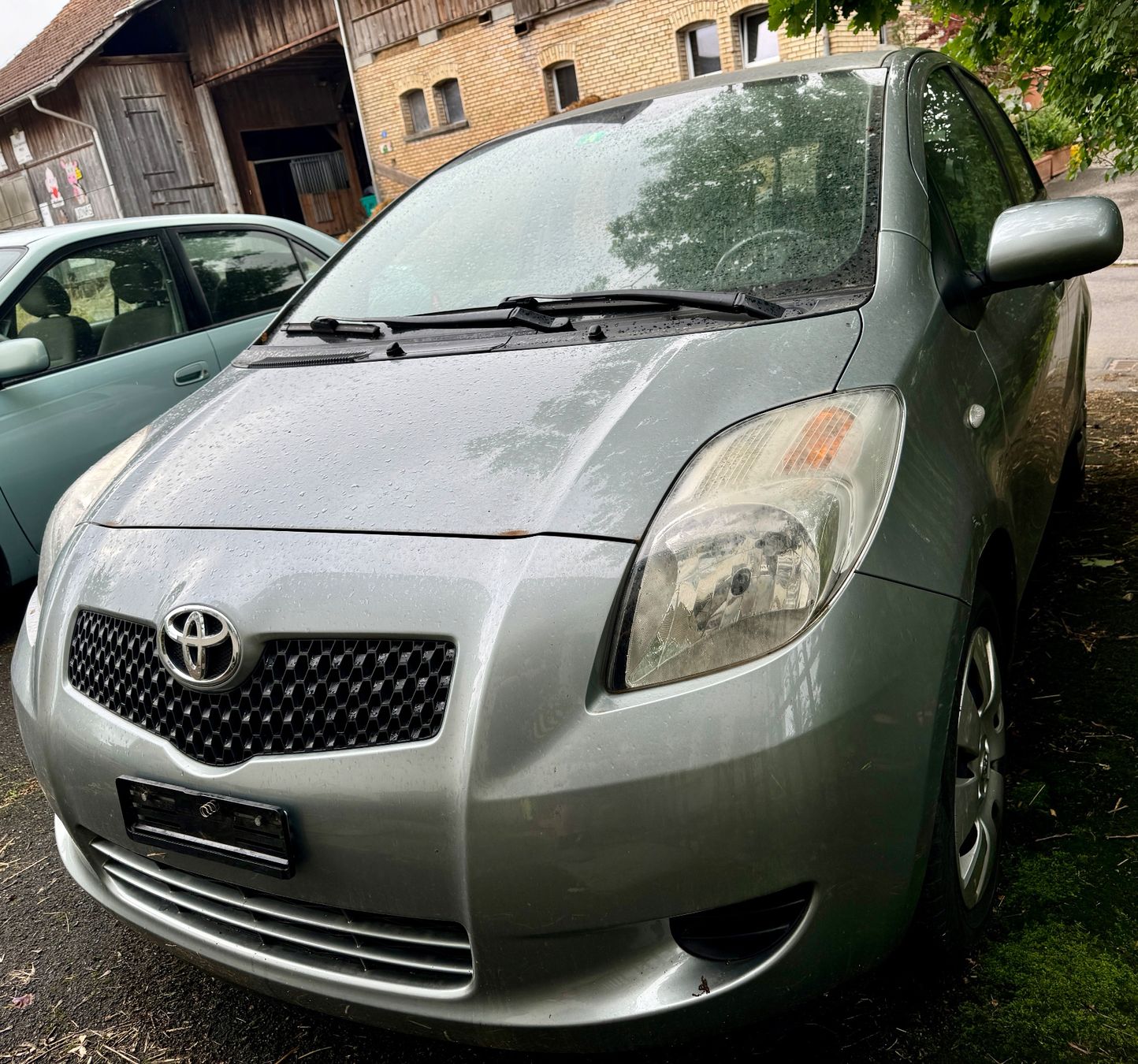 Toyota Autos: Toyota Yaris 1.3 – Gebraucht aus Mettmenstetten von  1