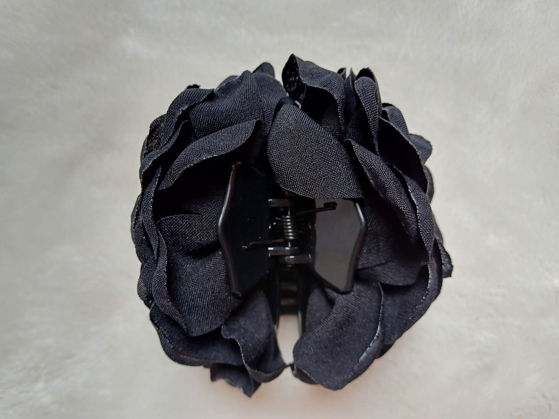Accessori per capelli: Stoffhaarspange - Schwarze Blume – Nuovo e nell'imballaggio originale da Würenlos venduto da Abracadabra26 2