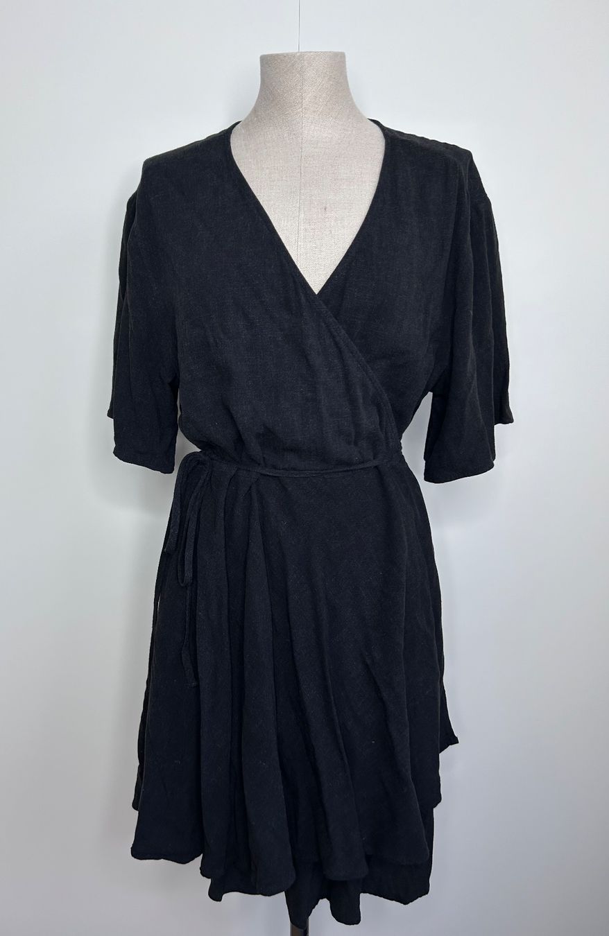 Weekday Vestiti: Weekday Kimberly Dress – Usato da St. Gallen venduto da look-twice