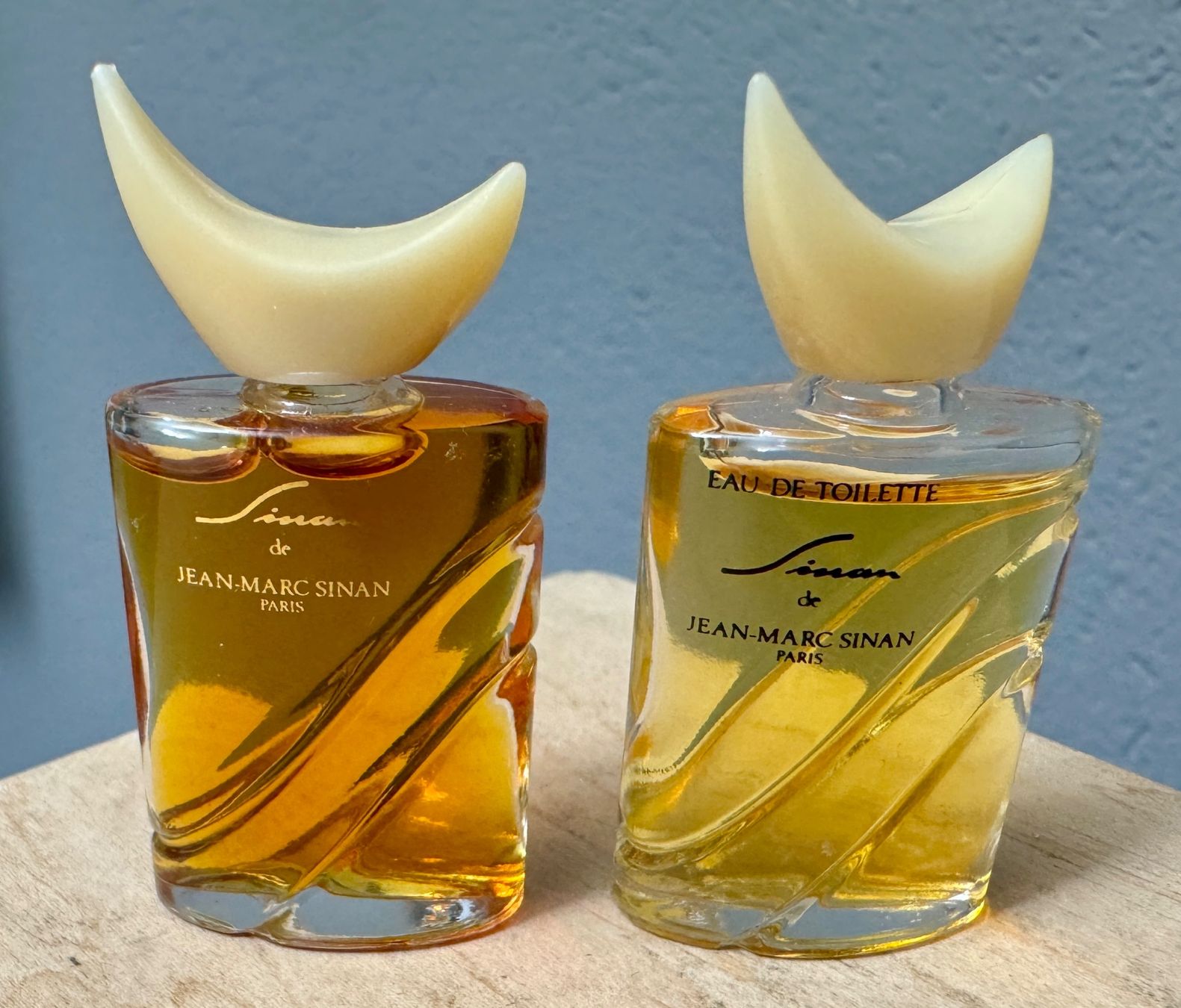 Profumi & Eau de Toilette: 2 x vintage SINAN - Parfum-Miniatur – Usato da Rothrist venduto da Luckywinner