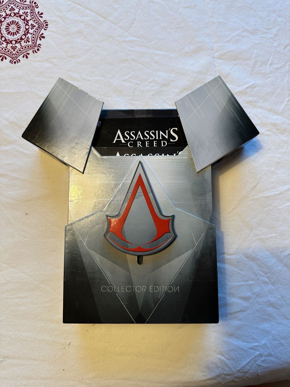 Giochi: Assassin's Creed: Revelations - Collector's Edition – Nuovo (secondo la descrizione) da Attinghausen venduto da FJANNETTA 1
