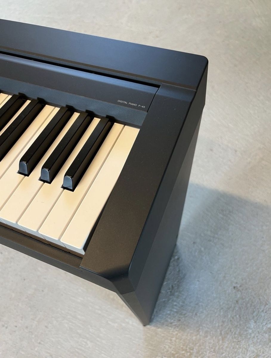 Yamaha Strumenti musicali: Yamaha P-45B + L-85 – Usato da Neuenhof venduto da Aleksandra___ 1