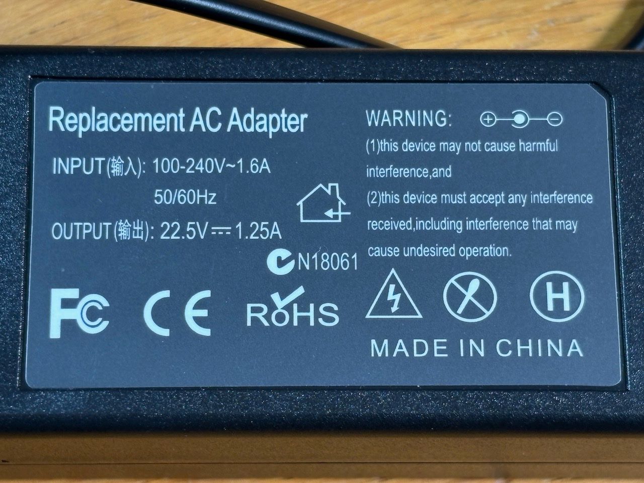 Unità & Adattatore: Adapter von 230 V AC auf 22.5 V DC – Nuovo (secondo la descrizione) da Rütihof venduto da Bashful 1