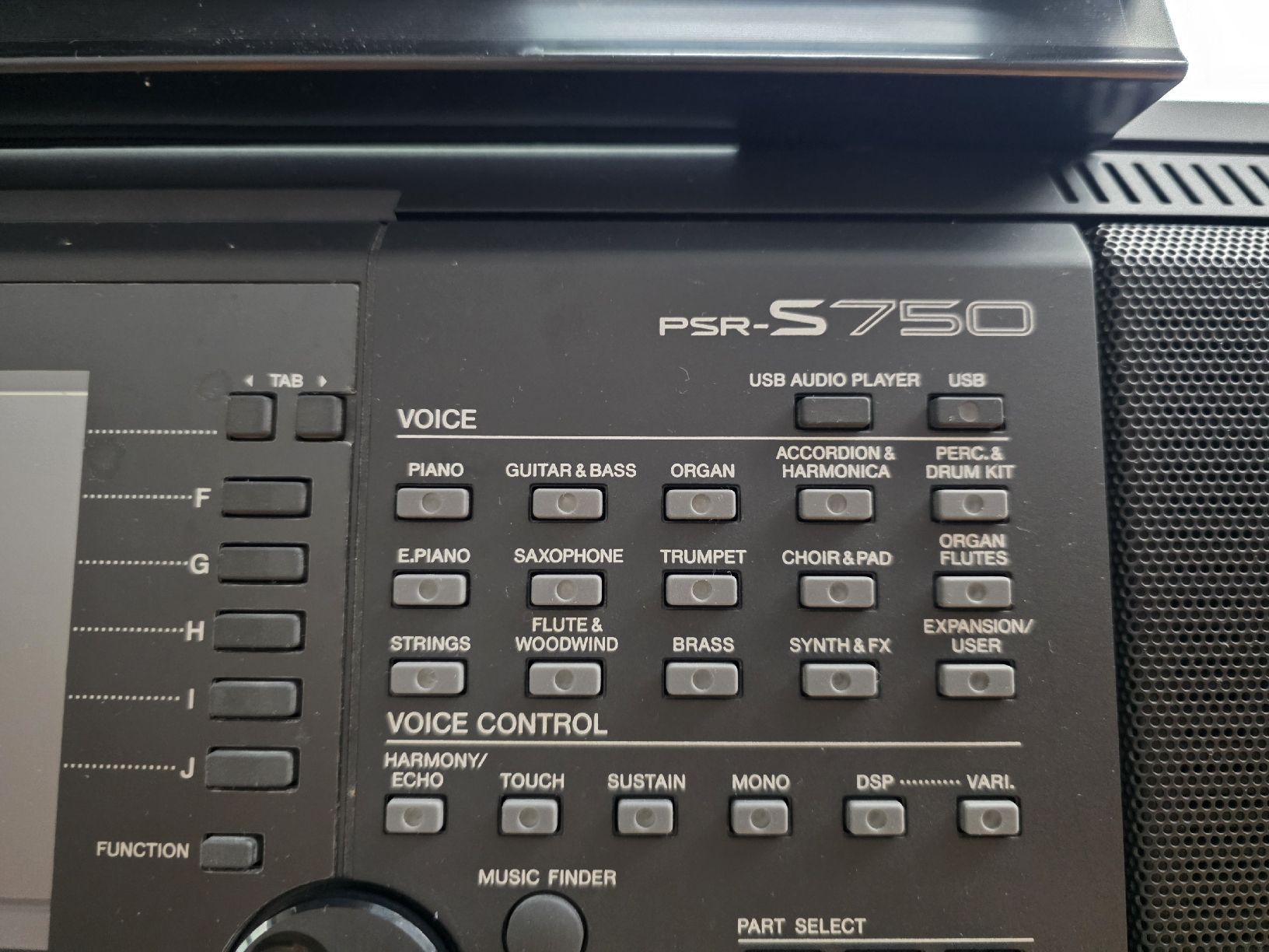 Yamaha Strumenti musicali: Yamaha PSR-S750 Keyboard – Usato da Zwingen venduto da Vader. 3