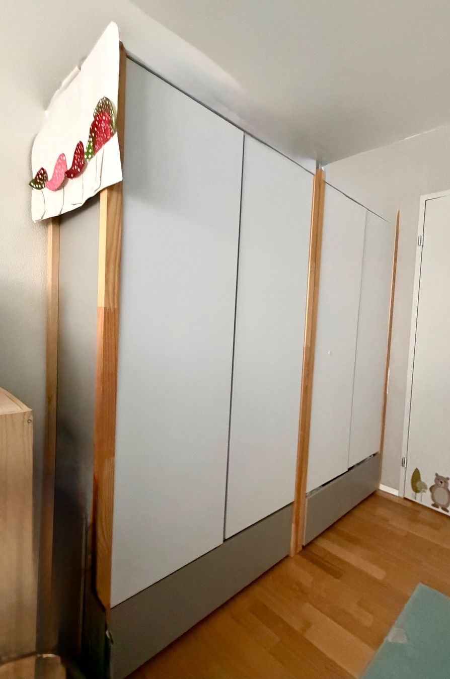 Lits: Hochbett, Kleiderschrank – D'occasion à Rüschlikon par inf_p299 3