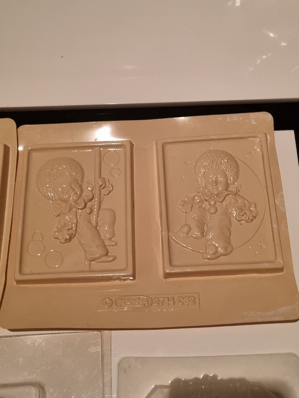 Materiale per modellare: Formen aus Plastik – Usato da Lostorf venduto da _Venus_ 2