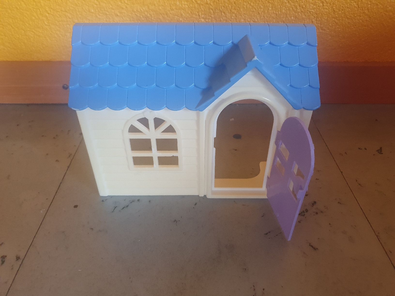 Barbie Case e mobili per bambole: Barbie/Puppenmöbel – Usato da Moosseedorf venduto da Sonnenschein.. 2