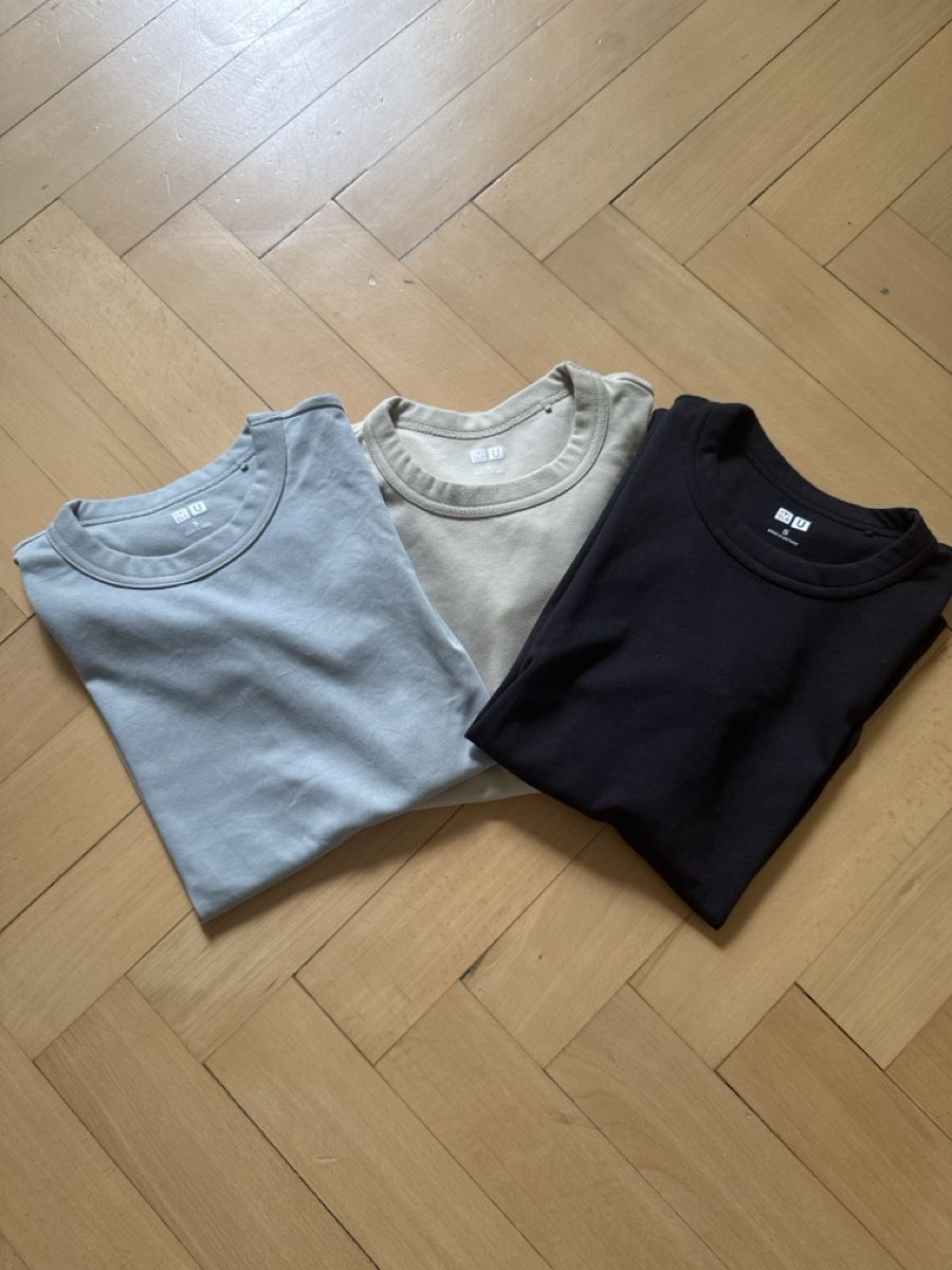 T-shirt: T-Shirts Uniqlo  – Usato da Zürich venduto da Terra_10