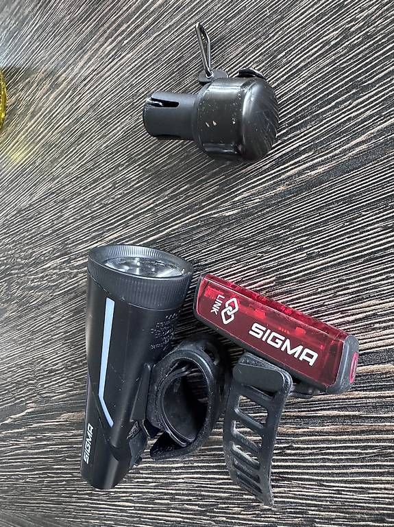 Pezzi di ricambio: SIGMA SPORT - LED bicycle light set Aura 80 – Usato da Zürich venduto da max_8cpy 3