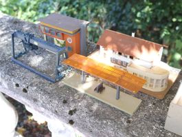 Faller/Kibri Containerkran, Bahnhof & Bahnsteig H0 Set