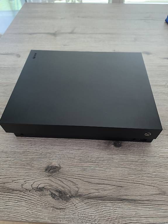 Microsoft Consoles: Xbox One X 1TB Bundle (Preis VB) – D'occasion à Lupfig par twister-online 2