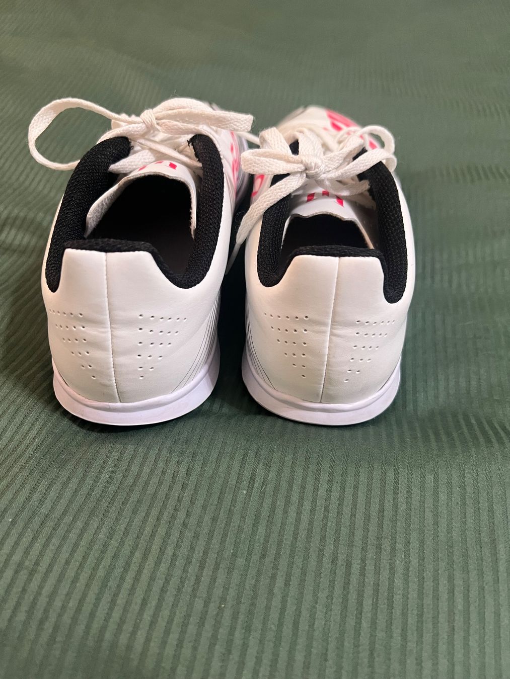 Nike Chaussures garçon: Sportschuhe – D'occasion à Ebikon par Venus025 2