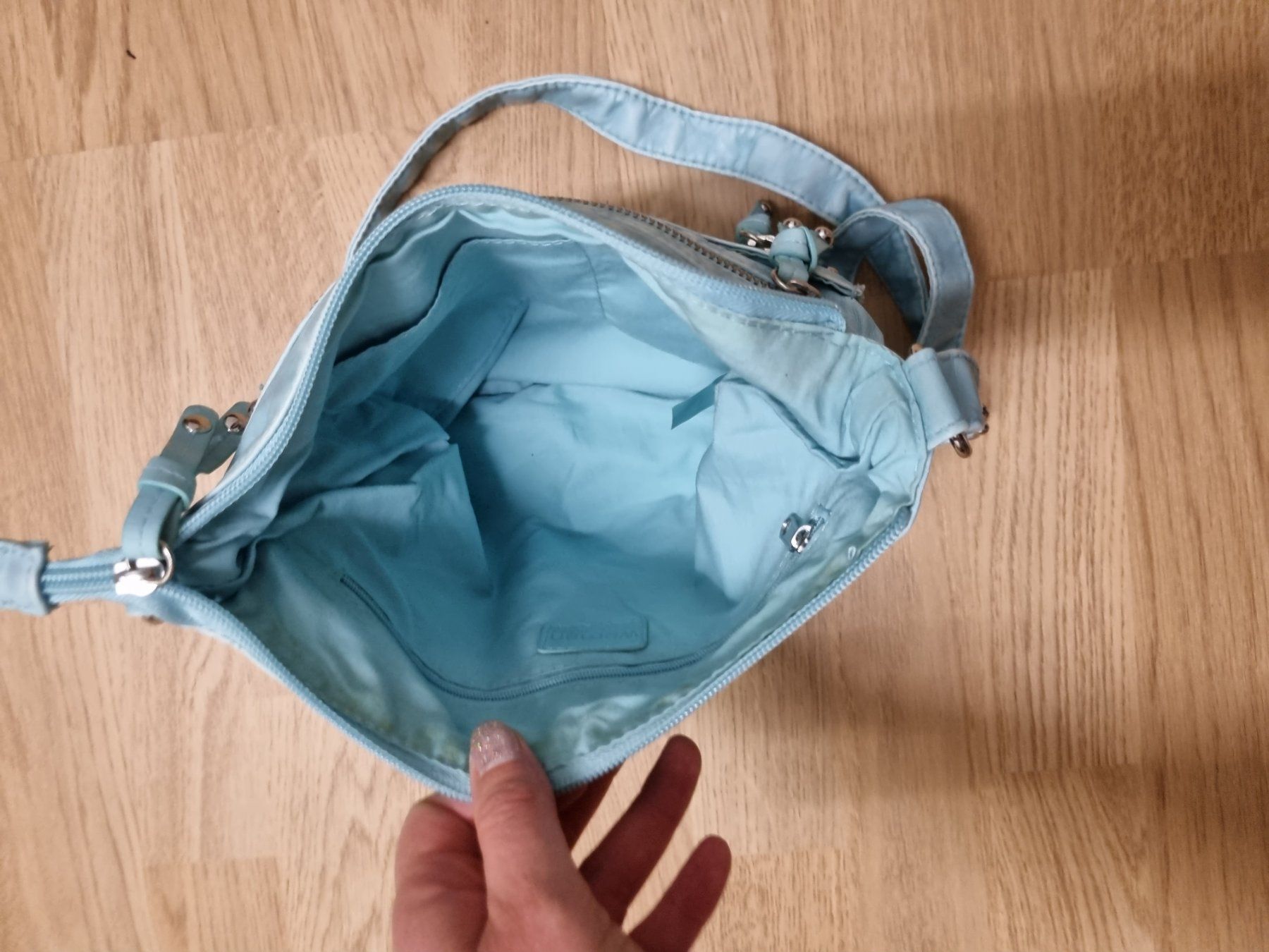 Taschen für Damen: Umhängetasche hellblau mittelgross Marke Tchibo – Gebraucht aus Kollbrunn von Tinchjen 2