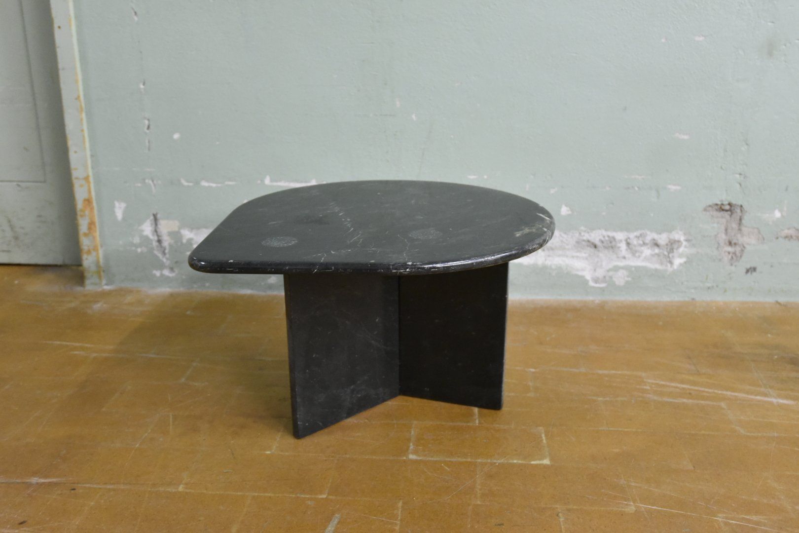 Tavoli: Couchtisch aus schwarzem Marmor – Usato da Lichtensteig venduto da Usedinstorecom 2