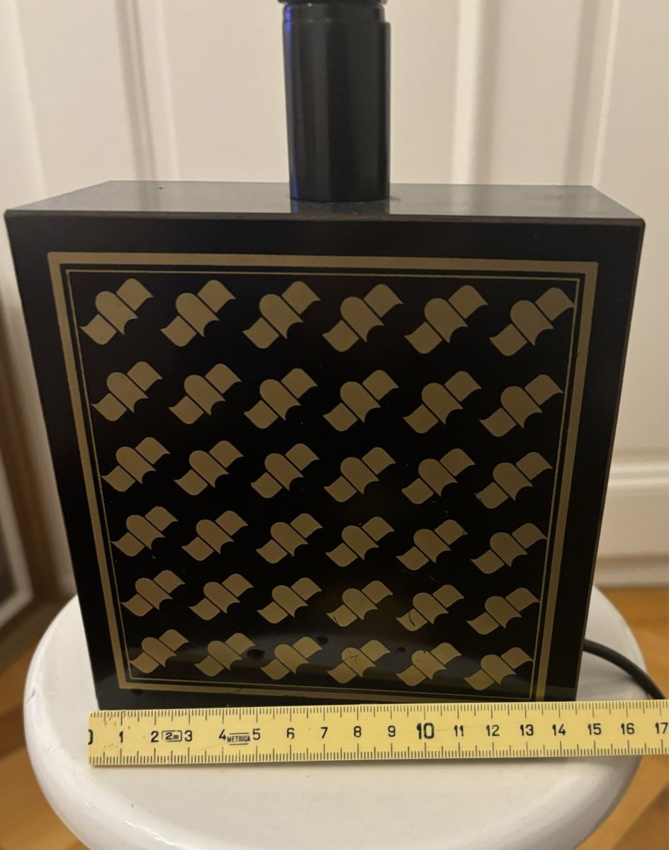 Lampade: Lampe de table vintage noire et dorée – Usato da Genève venduto da ati_tj8f 2