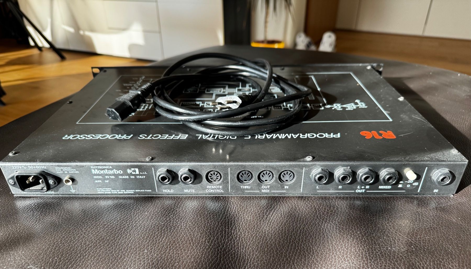 Strumenti musicali: Montarbo R16 - Rare vintage FX Processor, Reverb, Delay etc. – Usato da Zürich venduto da 1cut2 6