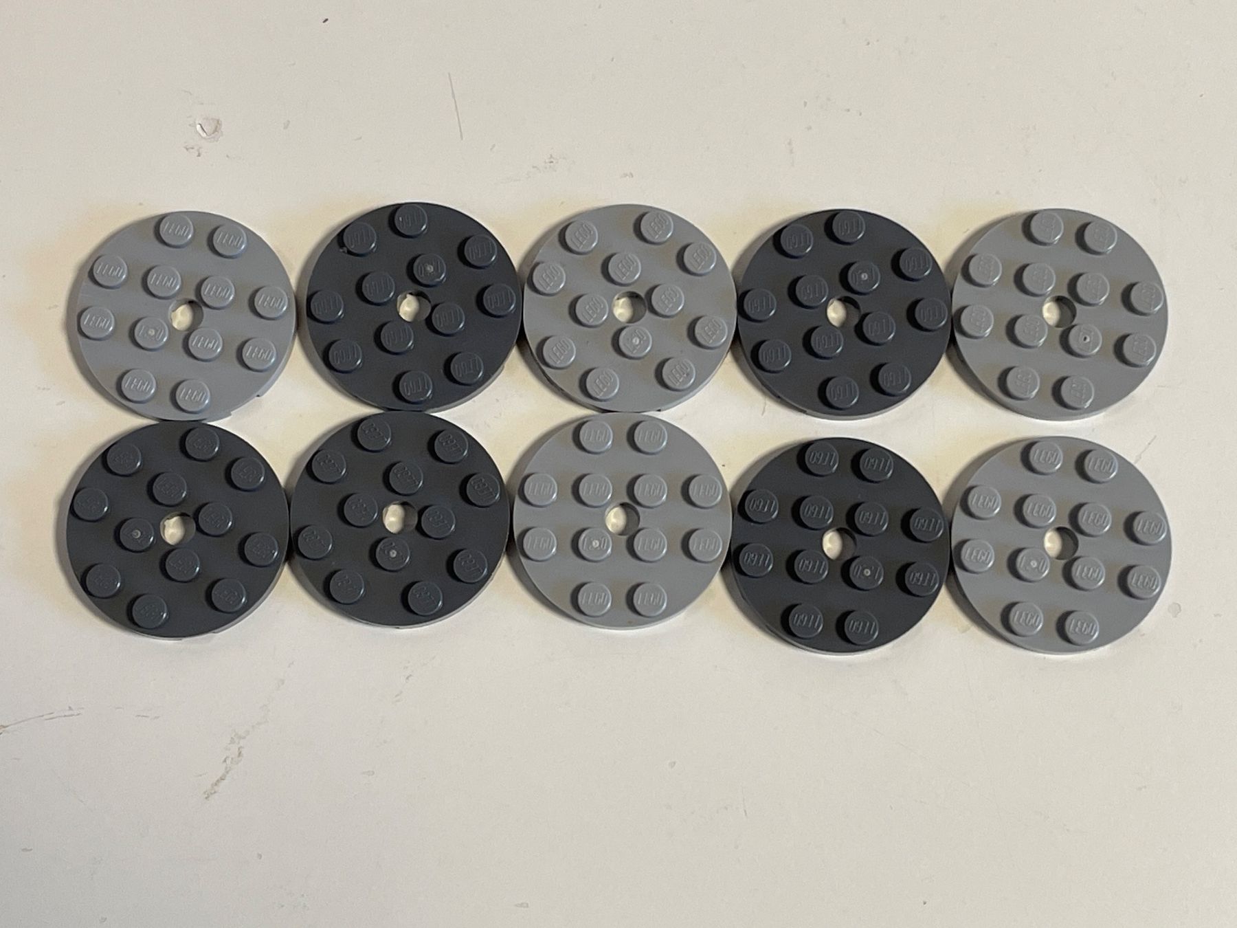 Lego Giocattoli: LEGO - 10 graue rund Steine – Usato da Gelterkinden venduto da cobra0110