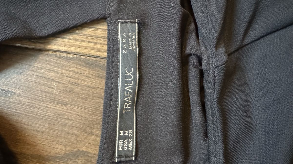 Zara Vestiti: Zara Minikleid Grösse M – Usato da Zollikon venduto da rundbsurf 2