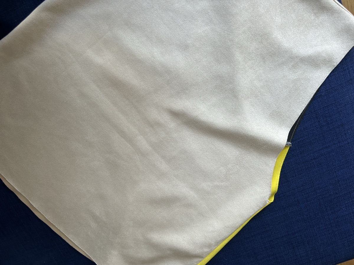 Top: Summer top black/yellow/beige in soft fabric – Nuovo (secondo la descrizione) da Biel/Bienne venduto da zit_v5yc 5