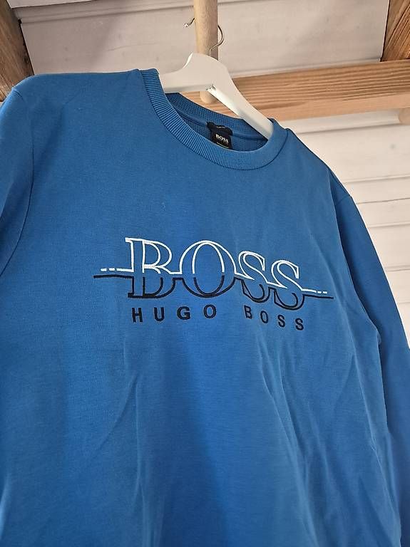 Maglioni & Felpe: Blauer Hugo Boss Pullover – Usato da Niedergösgen venduto da k.i.n.g.13