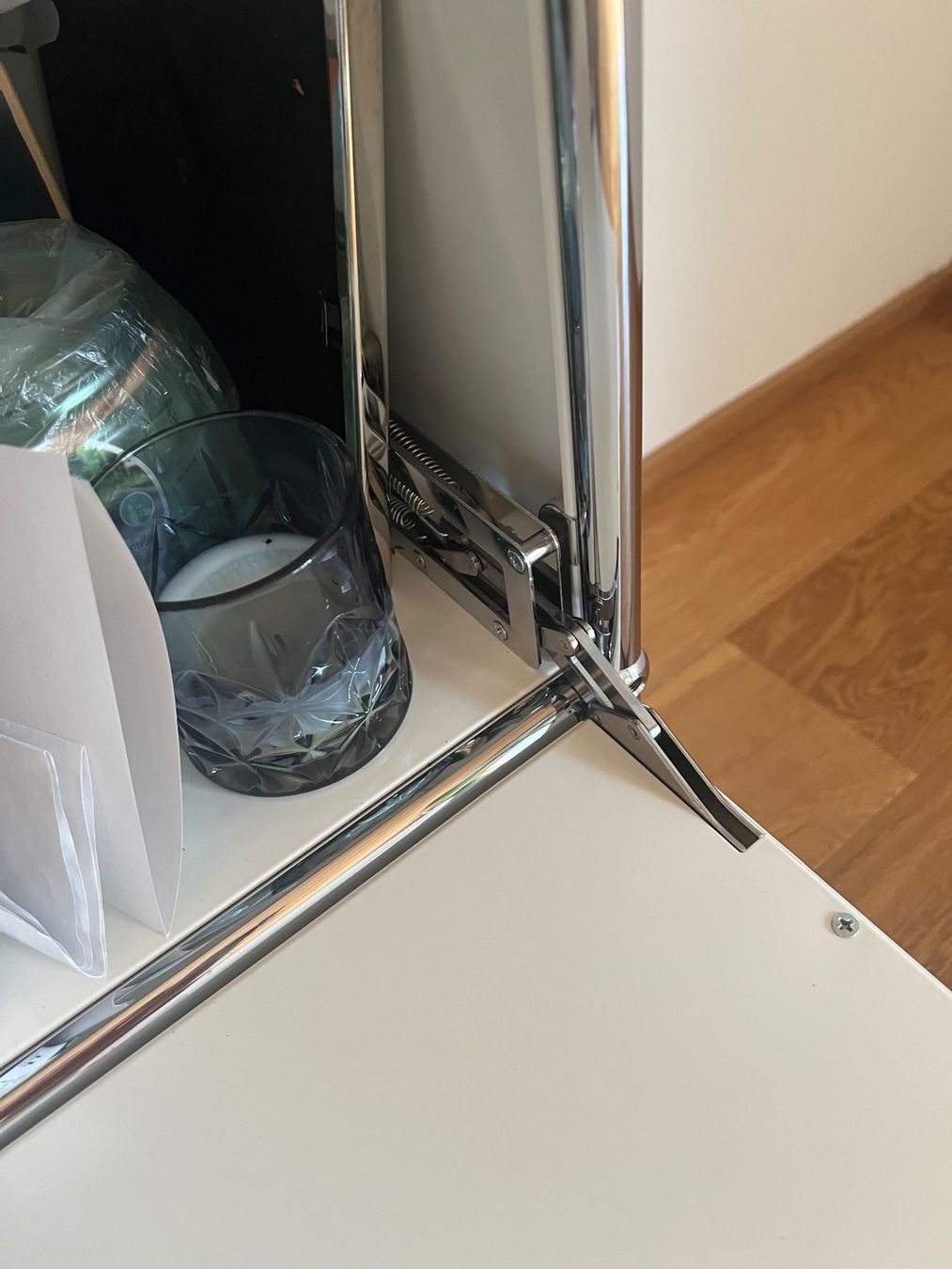 USM Scaffali: USM Haller Sideboard, weiss, tolles Modulmöbel – Usato da Maienfeld venduto da rgrella 2