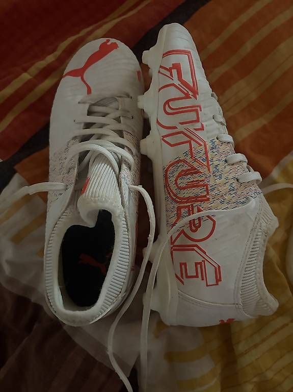 Puma Chaussures hommes: Scarpe da calcio Puma – D'occasion à Airolo par sir_bg6s 3