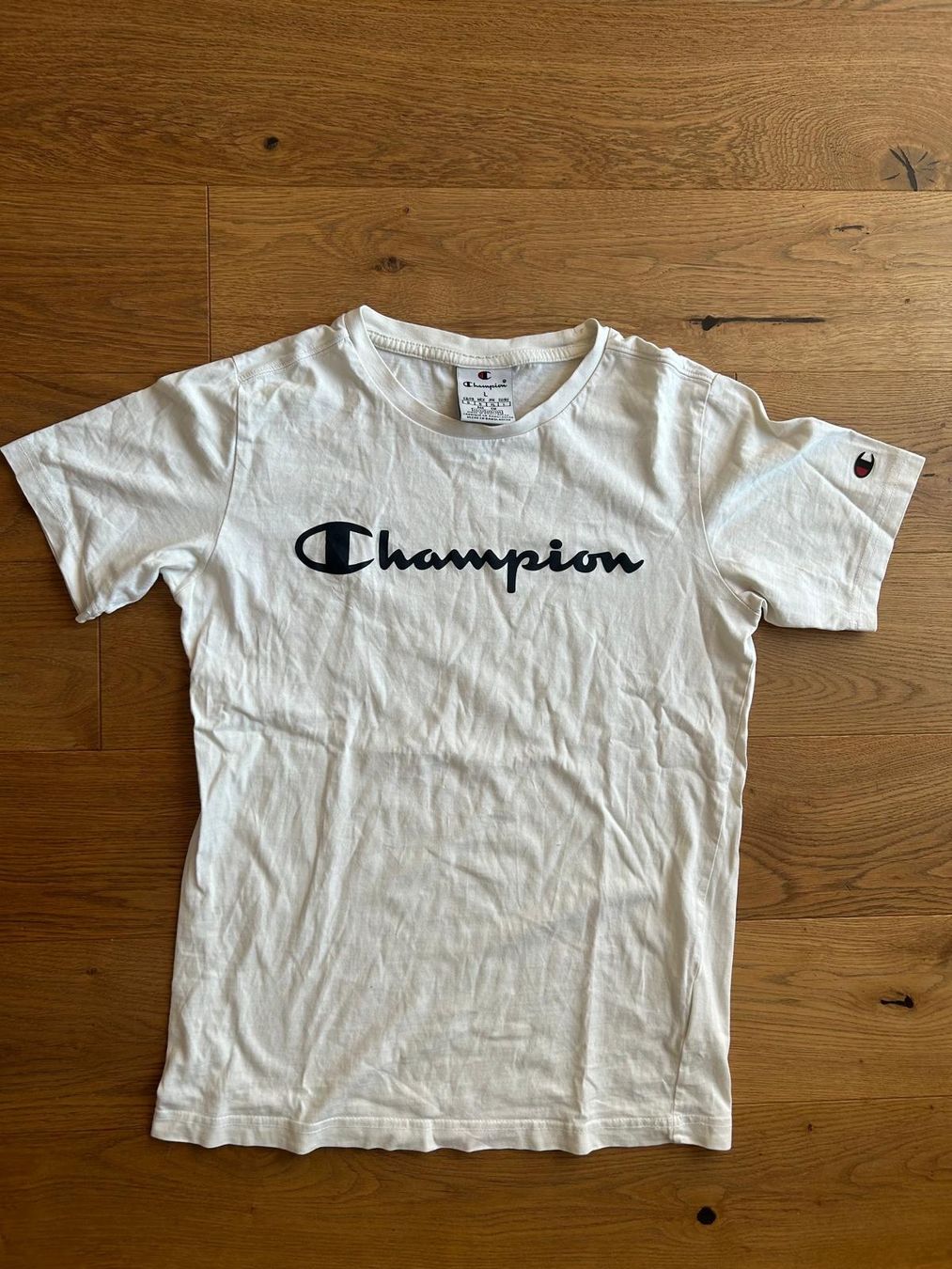 Champion Camicie, T-shirt & Polo: T-shirt Champion – Usato da Chêne-Bourg venduto da JKLN