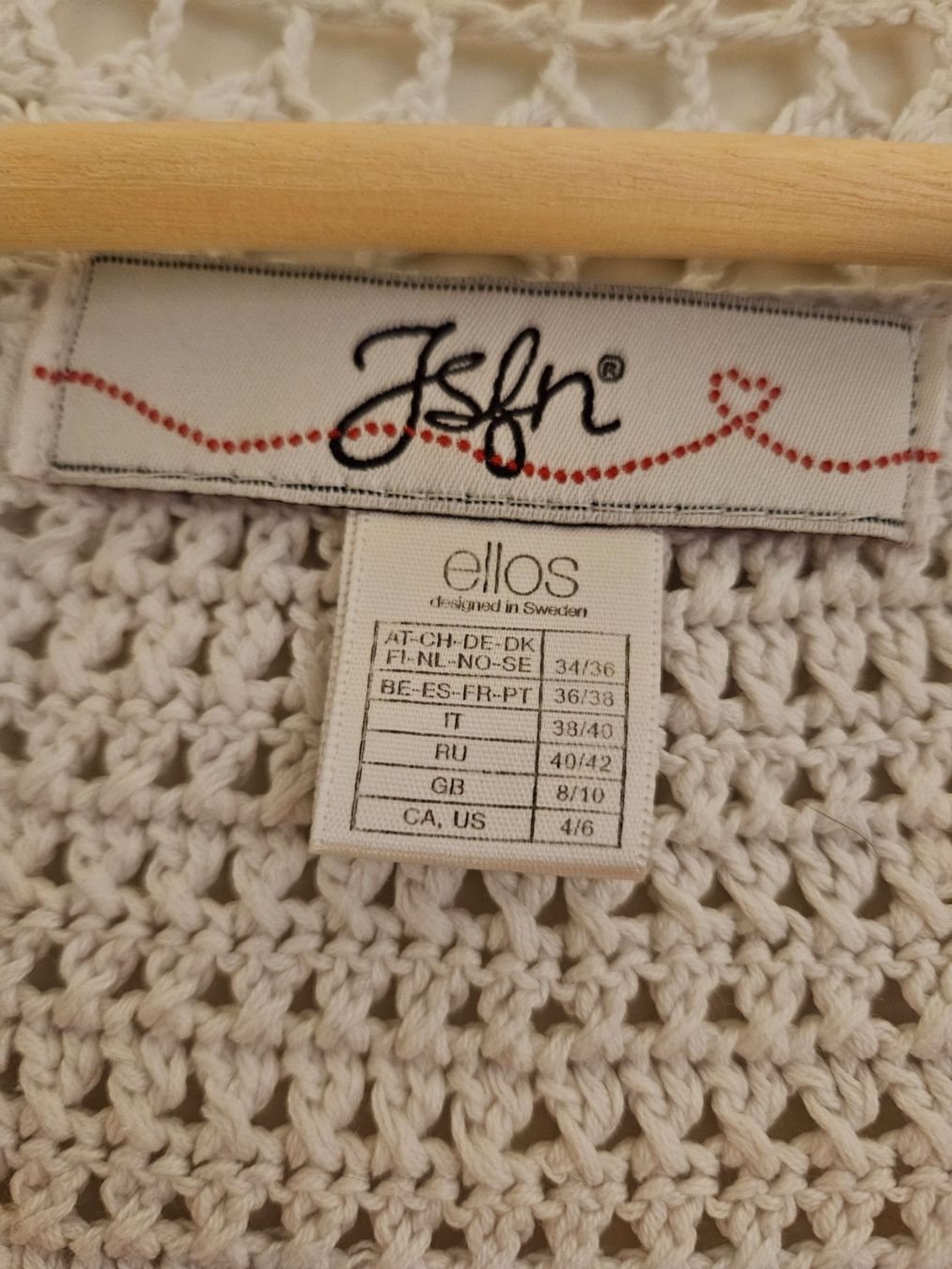 Jacken: Strickjäckli weiss 34/36 – Gebraucht aus Schaffhausen von sabrina915 2