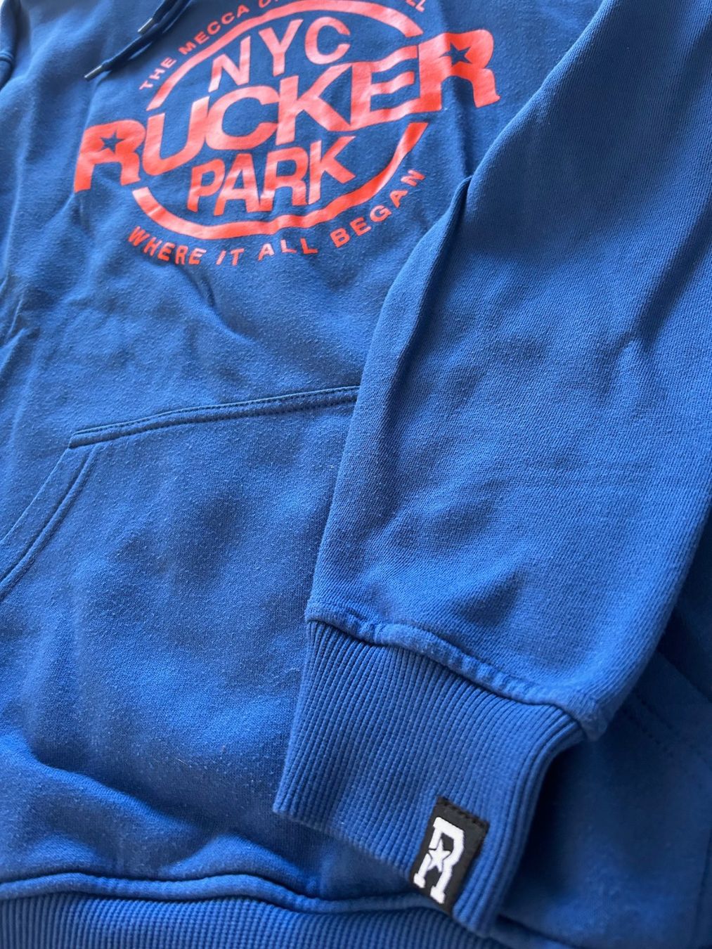 Pullover & Sweatshirts: Rucker Park Hoodie – Gebraucht aus Flawil von bridge28 2