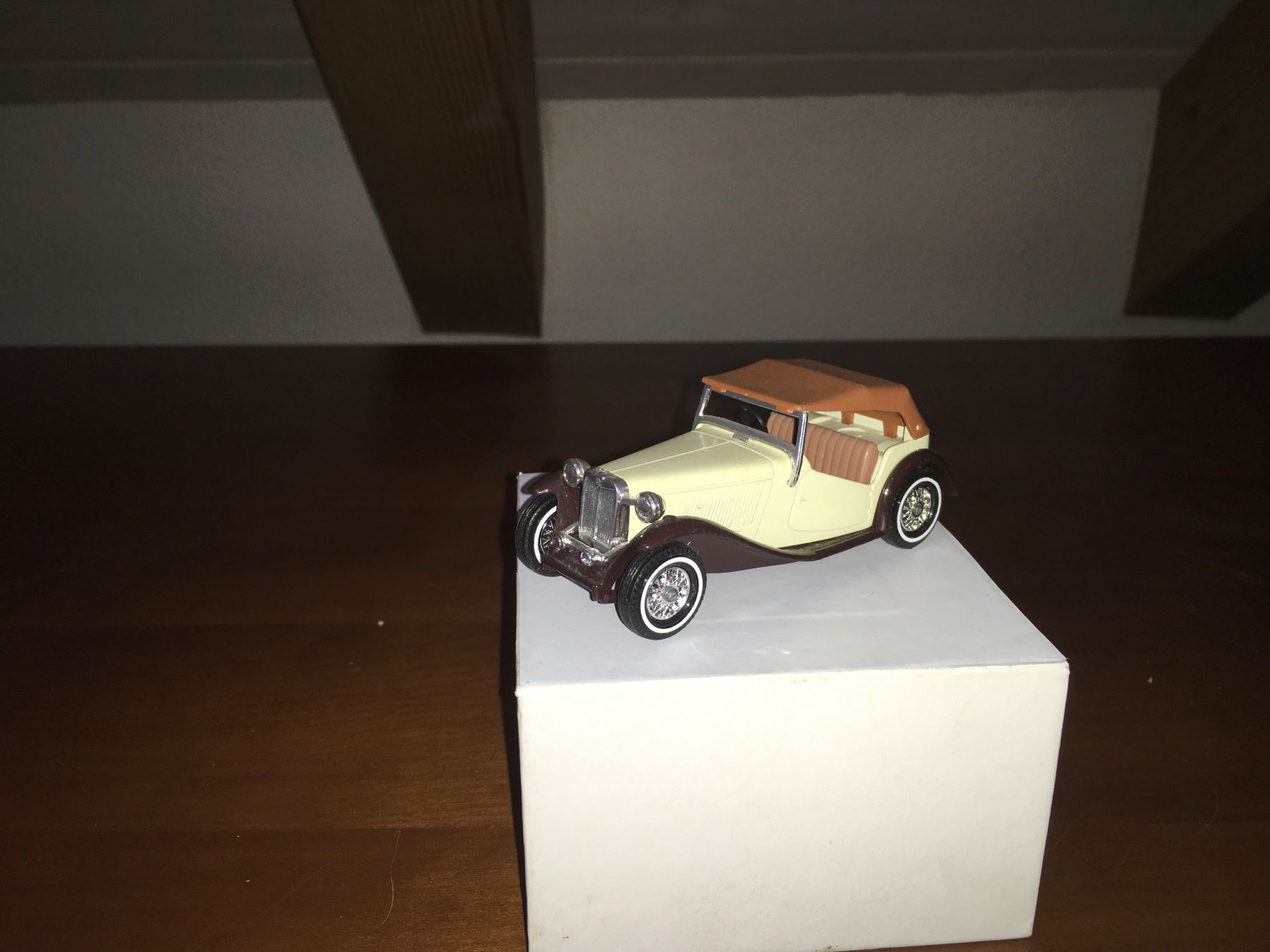 MG Modellini d'auto: MG TC 1/43 Model of yesterday – Usato da Wohlen AG venduto da PrivatSammlung