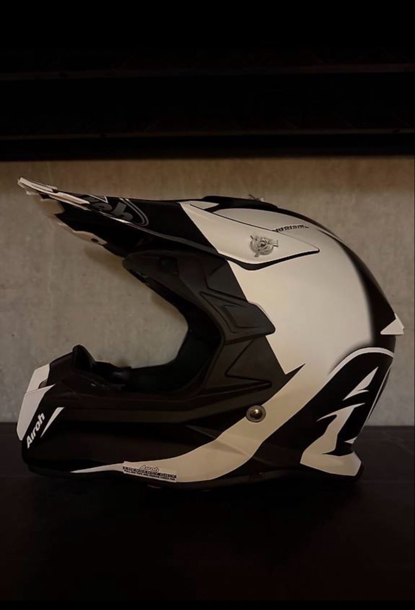Airoh Helme & Visiere: Casque Airoh cross/enduro Taille S – Neu (gemäss Beschreibung) aus Belmont-Lausanne von Michelle_Srdr_ 1