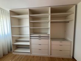 Hochwertige JUTZLER Ankleide zu verkaufen.