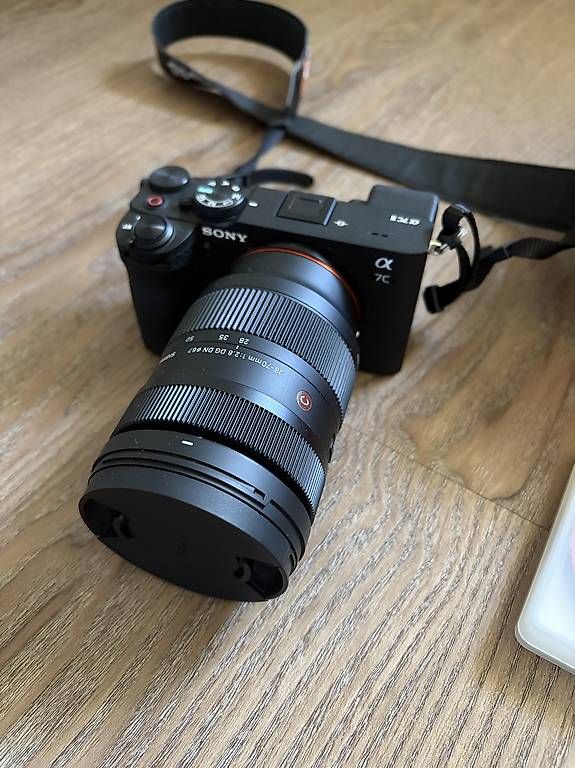 Sony Fotocamera: Sony a7cii mit sigma 28-70mm f2.8 – Usato da Bern venduto da Laurin008 3