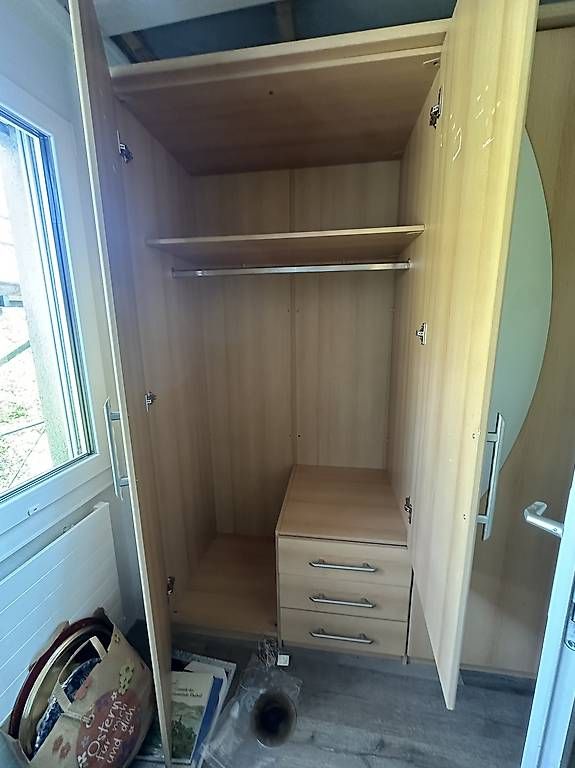 Schränke: Kleiderschrank – Gebraucht aus Unterägeri von carina8800 2