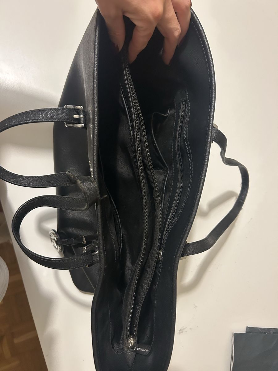 Michael Kors Borse: Michael Kors Tasche schwarz gross – Usato da Luzern venduto da baumann_12 1
