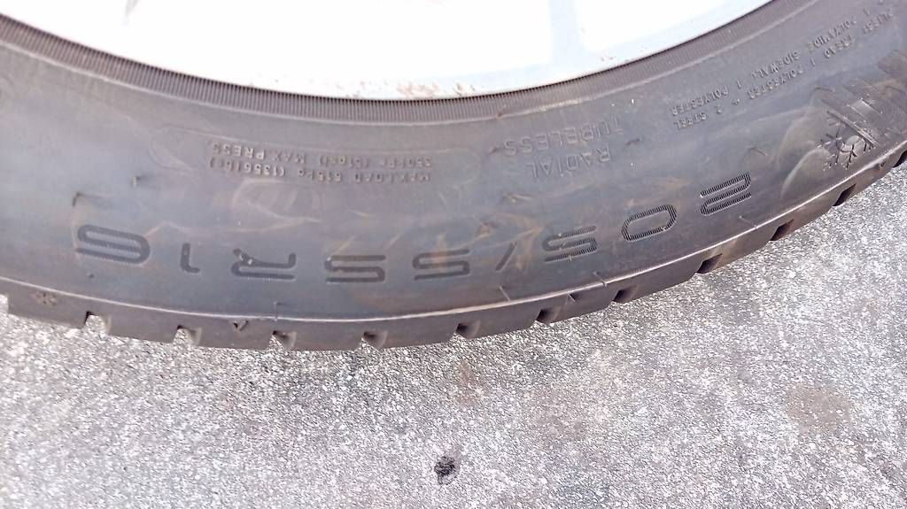 Pneumatici & Ruote complete: Seat Leon Orginal Komplettrad  – Usato da Brienz BE venduto da Ilazi05 4