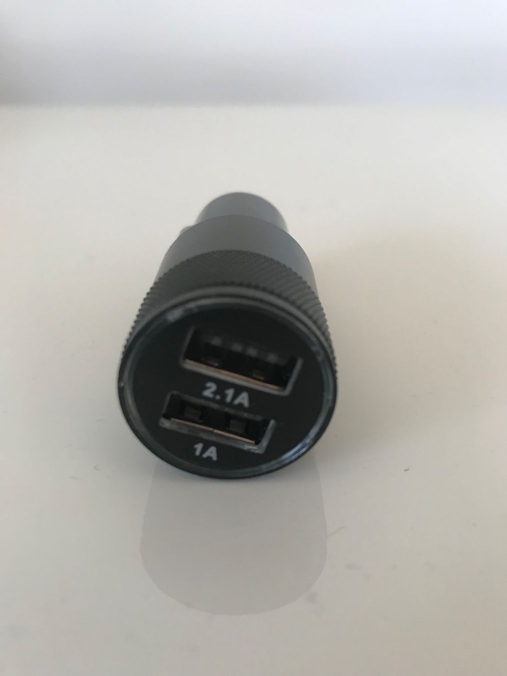 Caricabatterie: Auto USB Ladegerät – Usato da Lausanne venduto da opi_92cn