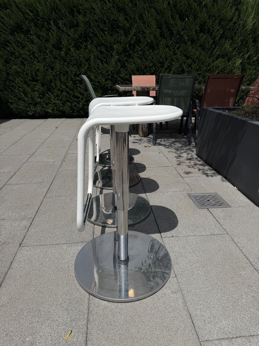 Ikea Tabourets: Barhocker weiss Chrom 4 Stück – D'occasion à Neuhaus SG par cynlo 3