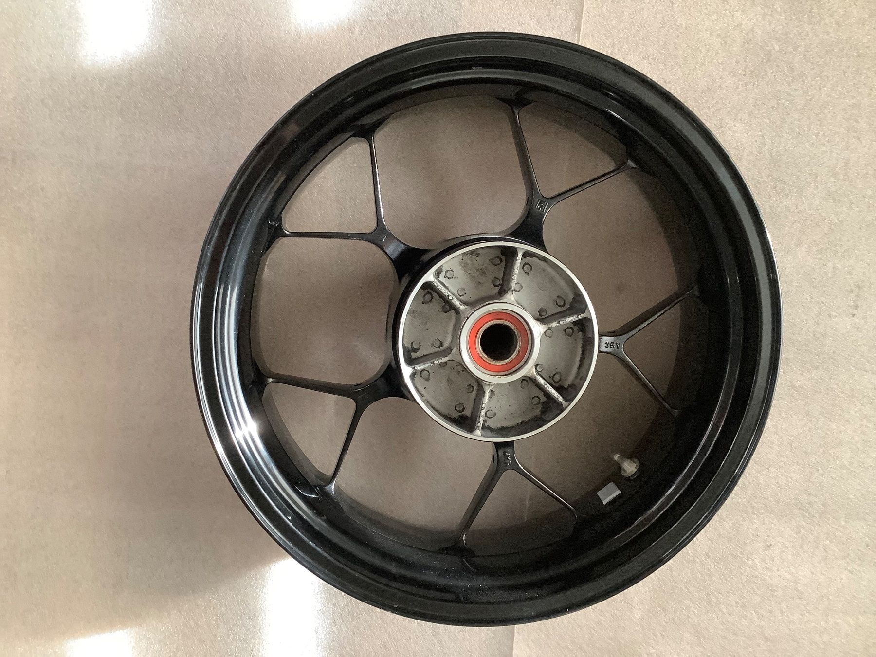 Honda Tutti i ricambio per moto: Honda CBR 1000 RR R SC82 Hinterrad – Usato da Horn venduto da nerocsl01
