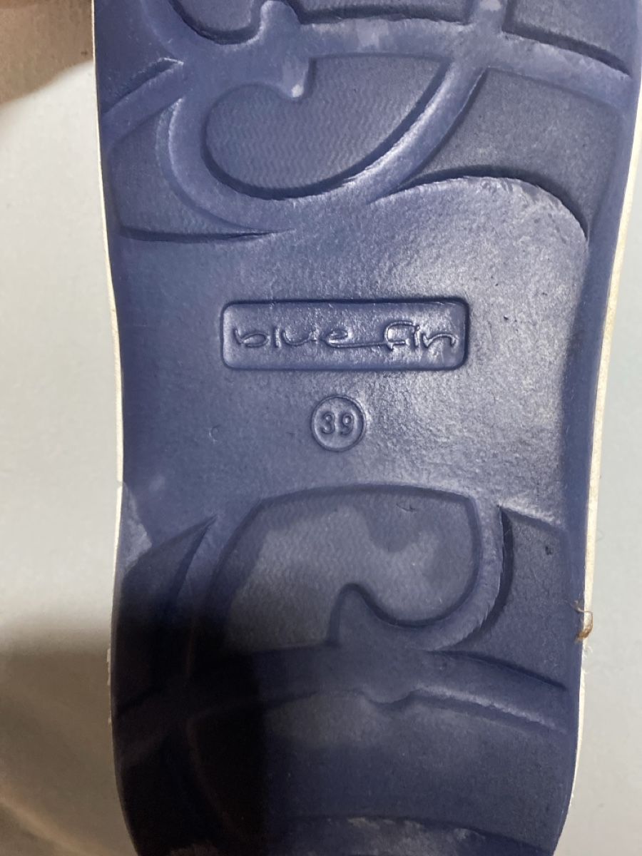 Crocs Chaussures hommes: Claquettes Blue Fin – D'occasion à Onex par dramirezch 2