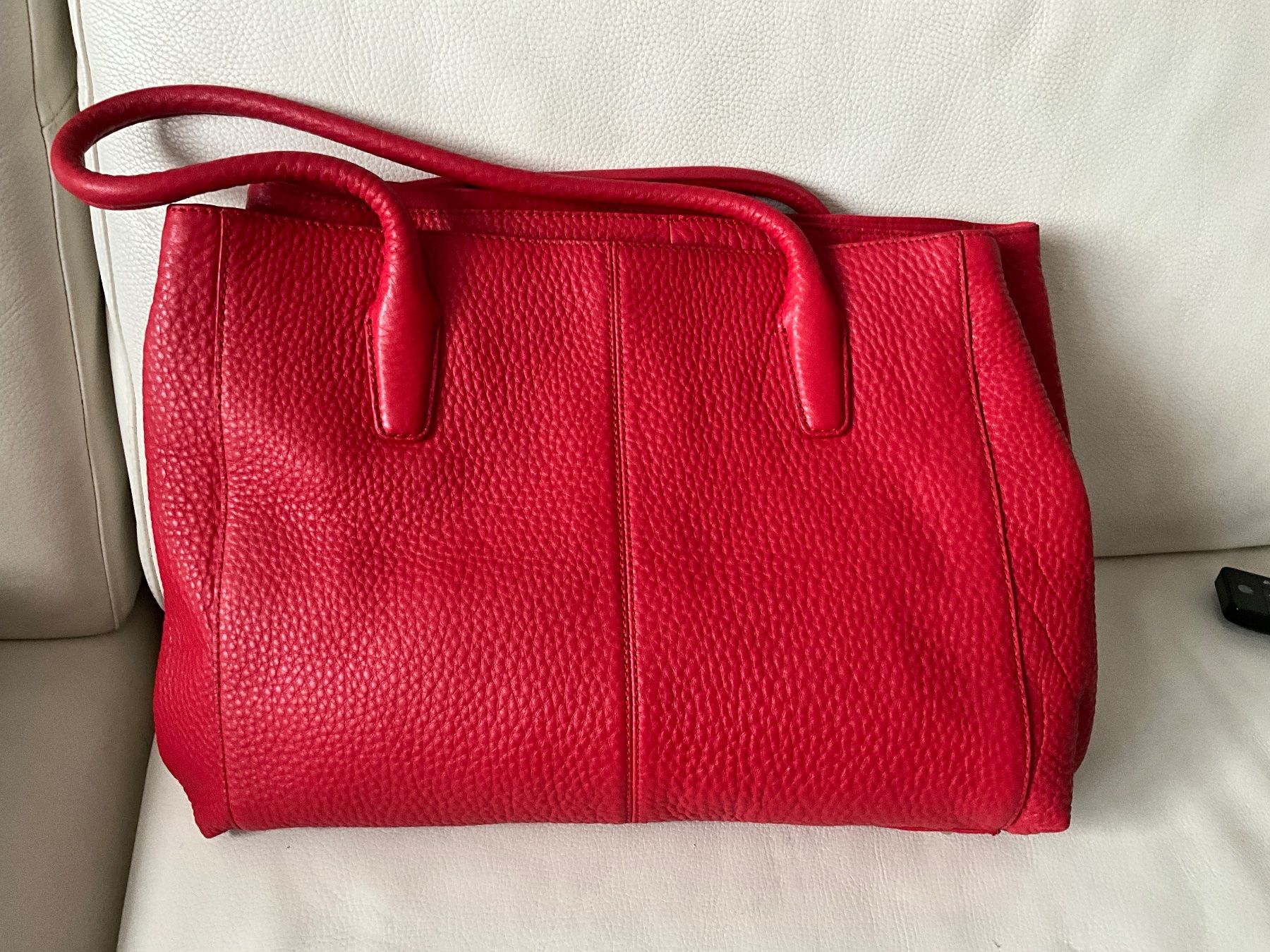 DKNY Taschen für Damen: DKNY Tasche Leder rot – Neu (gemäss Beschreibung) aus Wettingen von Andres54 1