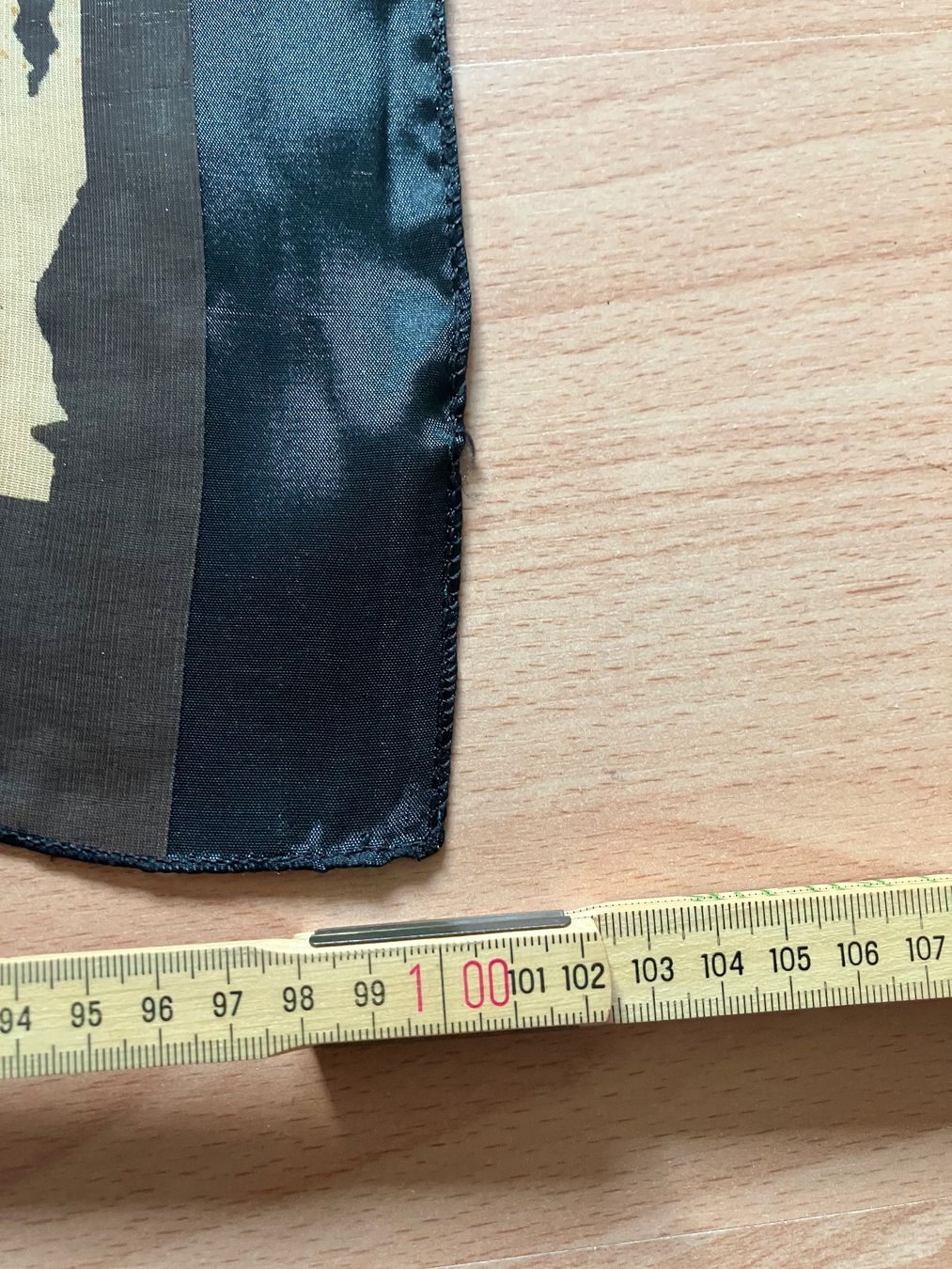 Foulards, Tücher & Schals: Foulard Schal Seide 1m x 1m – Gebraucht aus Zürich von Classic_Collection_Zurich 1