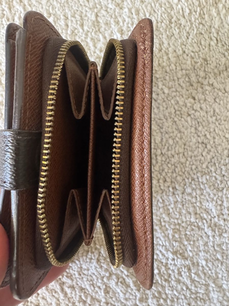 Louis Vuitton Portamonete: LOUIS VUITTON PORTEMONNAIE COMPACT – Usato da Genève venduto da Dan83 2